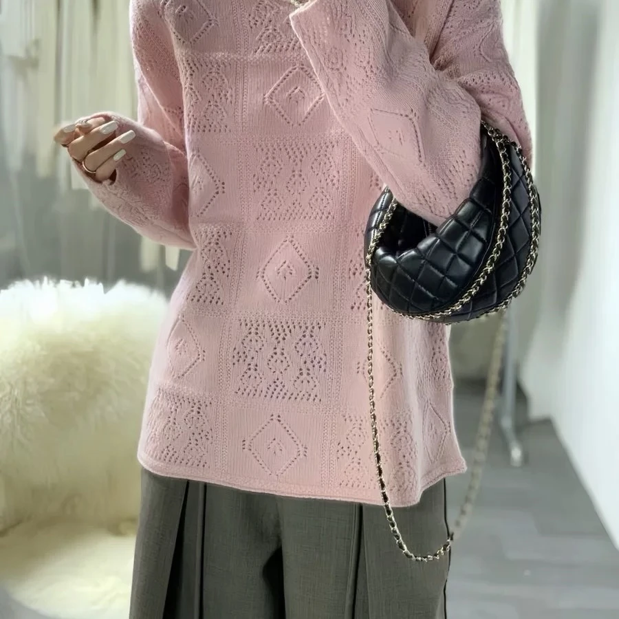 8210圆领镂空气质提花针织毛衣宽松时尚百搭打底上衣