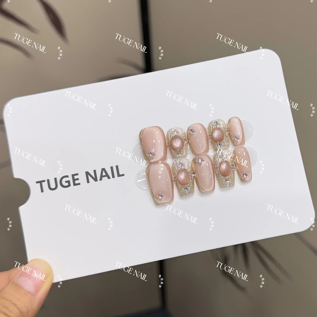 TugeNail“甜心小姐”秋冬氛围感布契拉提猫眼设计师款穿戴甲-芬达