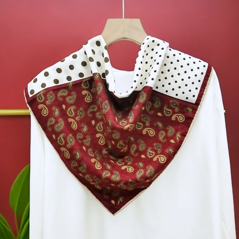 品牌高端双色丝毛65cm腰果花波点绵羊毛桑蚕丝冬季护颈方巾礼盒装