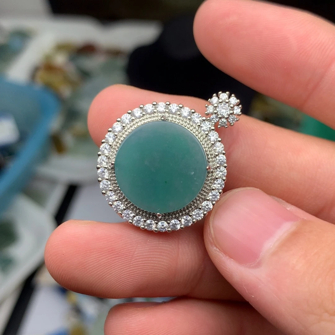 翡翠吊坠(不含链)未镶嵌