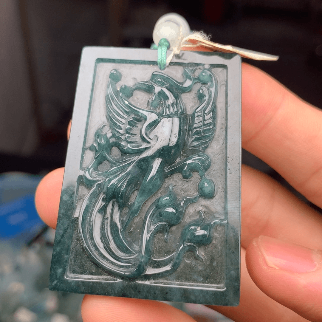 翡翠吊坠(赠链)未镶嵌