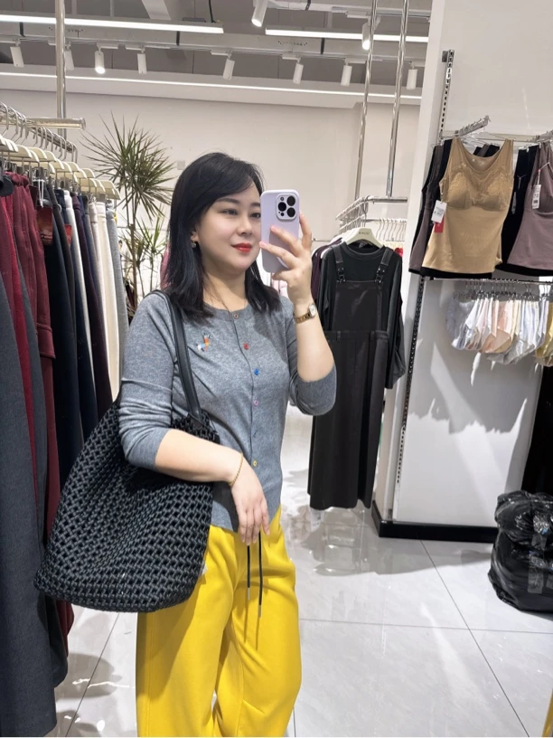 琦琦家简约圆领针织开衫女时尚百搭外套