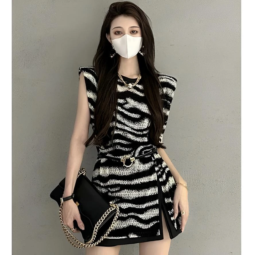 御姐风法式显瘦时尚条纹上衣夏季新款设计感小众无袖开叉T恤独特