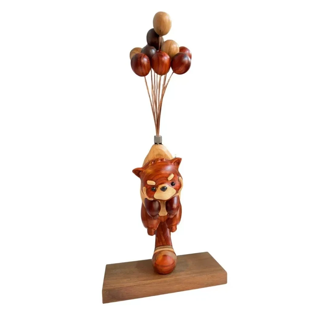 创意木质卡通摆件一飞球小浣熊