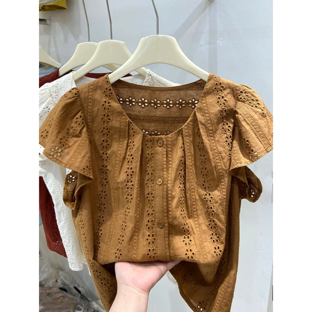 法式刺绣时尚小飞袖镂空衬衫2024设计夏季新款减龄洋气上衣
