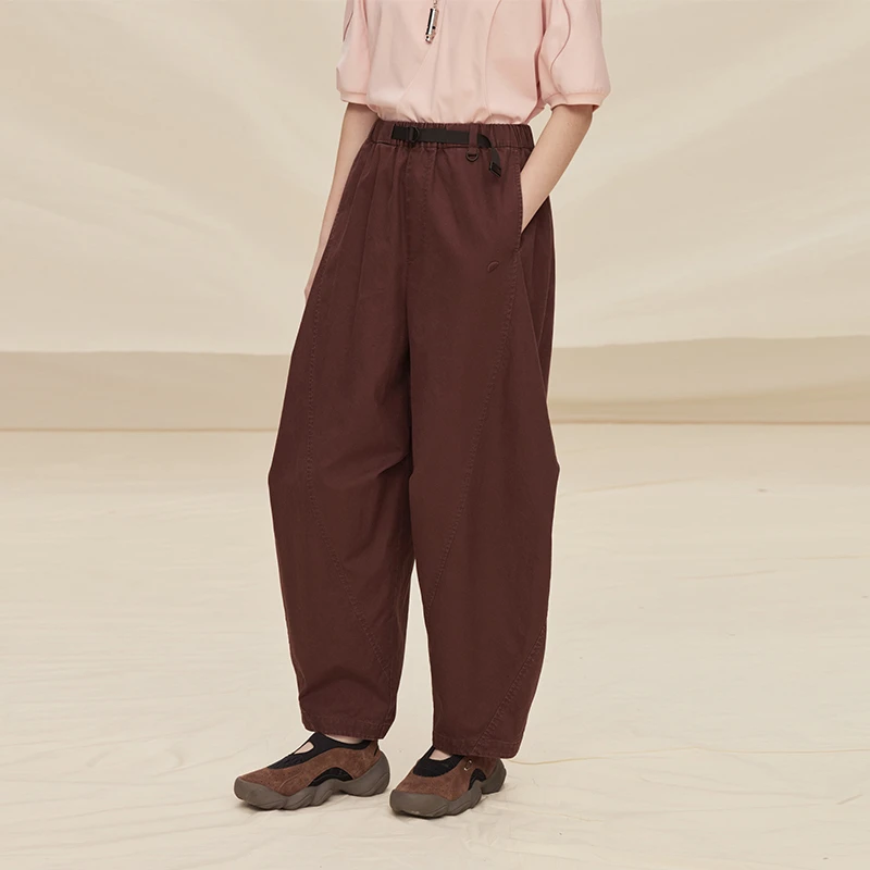 半圆女装2025夏季新款品牌宽松分割立体石墨水洗休闲裤D24201300