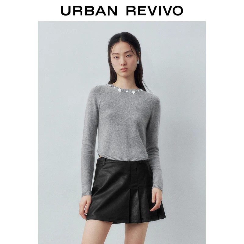 UR2024冬季新款女装格雷系花朵珠片装饰针织衫UYU940067