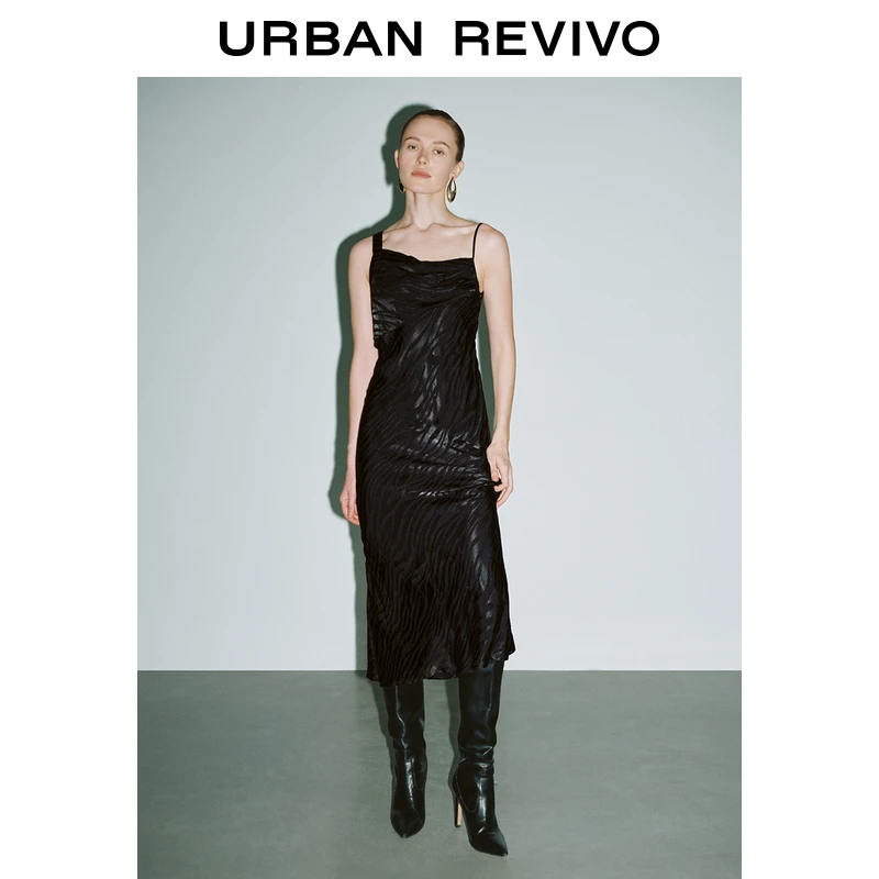 UR女装时髦暗纹设计感吊带连衣裙UWG740230
