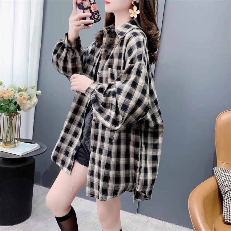 格子衬衫女春秋2025新款宽松大码休闲外套减龄早秋长袖中长款上衣