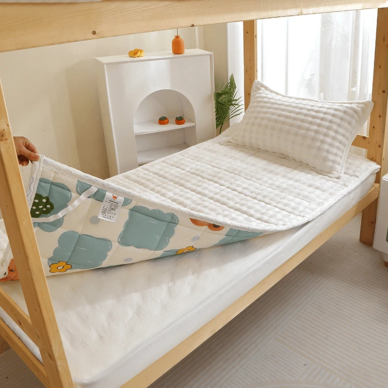 【2025新款】A类牛奶泡泡绒双面可用加棉加厚宿舍床盖90*200