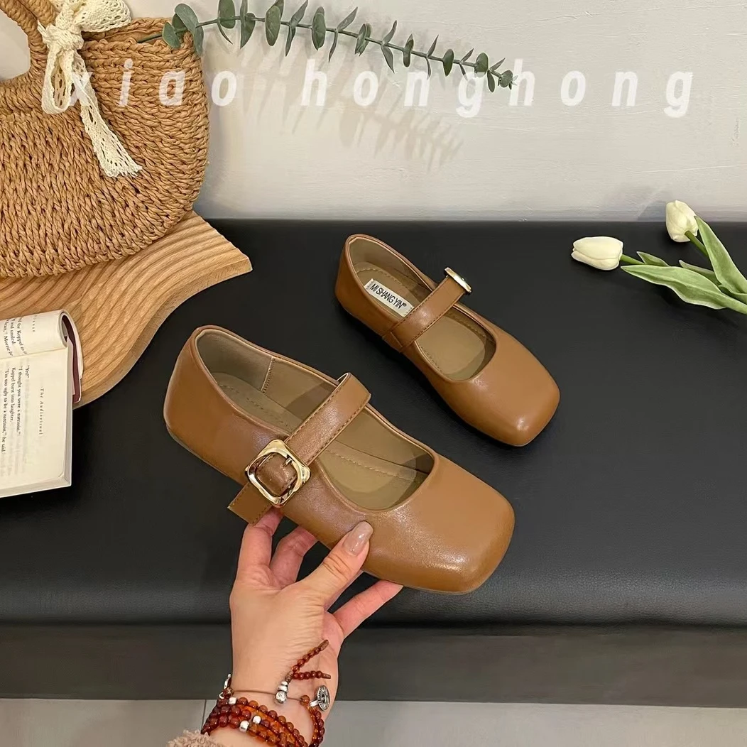 【晚晚】时尚玛丽珍浅口百搭网红一字带软底法式单鞋 216-13