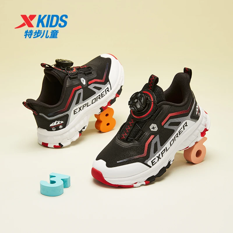 特步儿童冬季新款旋钮跑鞋小童户外防滑减震运动鞋676415329395