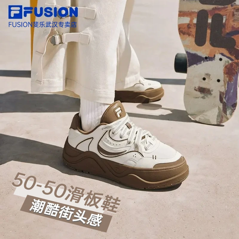 FILA斐乐女鞋50-50场下滑板鞋雅丹风款运动鞋T12W412201F