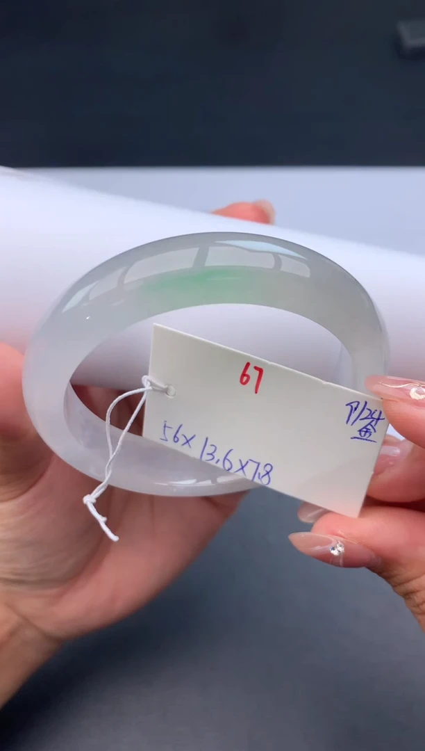 【闪购商品】翡翠手镯未镶嵌金夫人拍下找耳机看购买须知