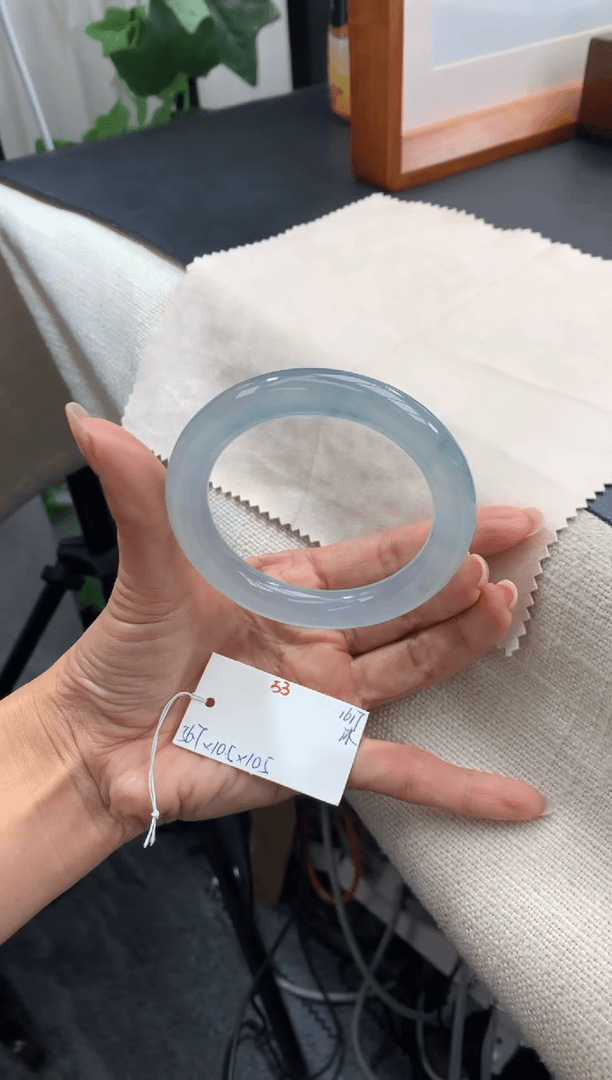 【闪购商品】翡翠手镯未镶嵌53沫沫拍下找耳机看购买须知