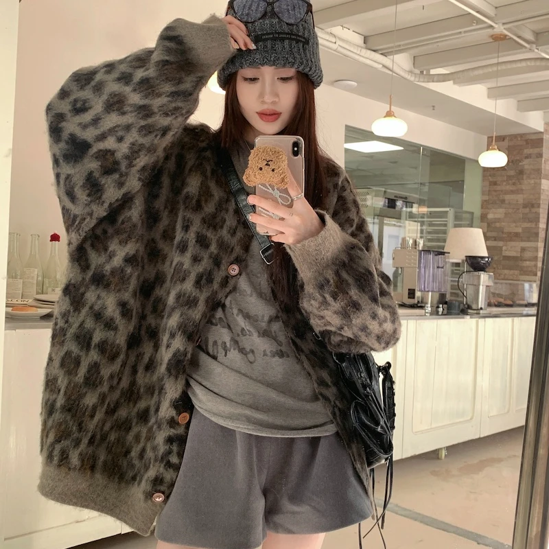 温柔小野豹软糯针织开衫毛衣秋冬慵懒风宽松休闲豹纹外套韩版