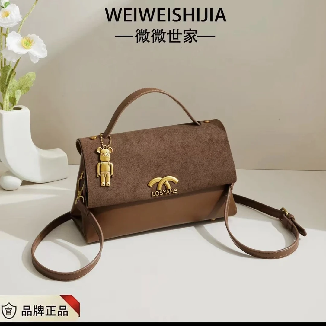 带挂件新款单肩斜挎包女高级感时尚百搭大气韩版经典小方包6500