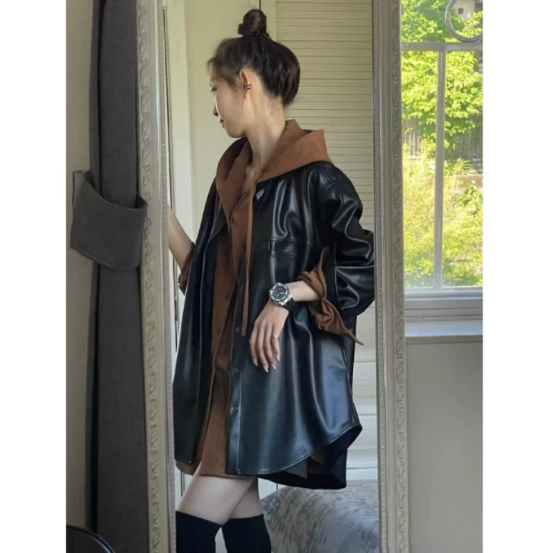 秋冬炫酷黑pu皮衣外套+咖色连帽衬衣春秋新款宽松休闲叠穿两件套