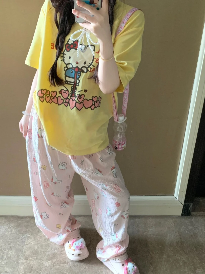 奶黄色HelloKitty甜酷印花短袖t恤女夏季多巴胺美式穿搭宽松上衣