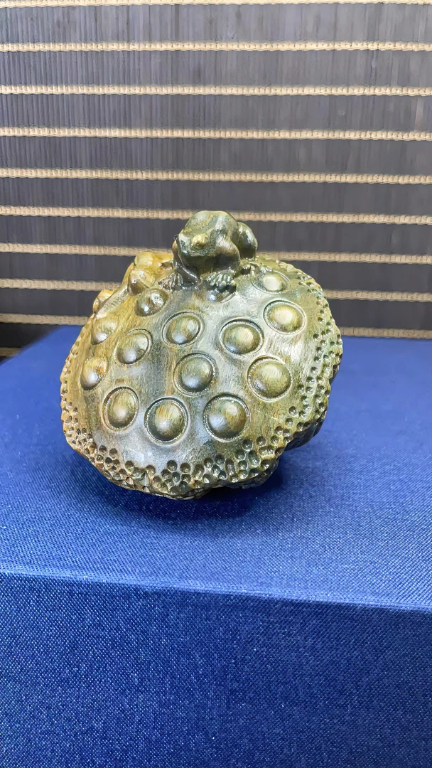 天然绿檀木好事连连多子多福莲蓬手把件车红木工艺品呱呱来财