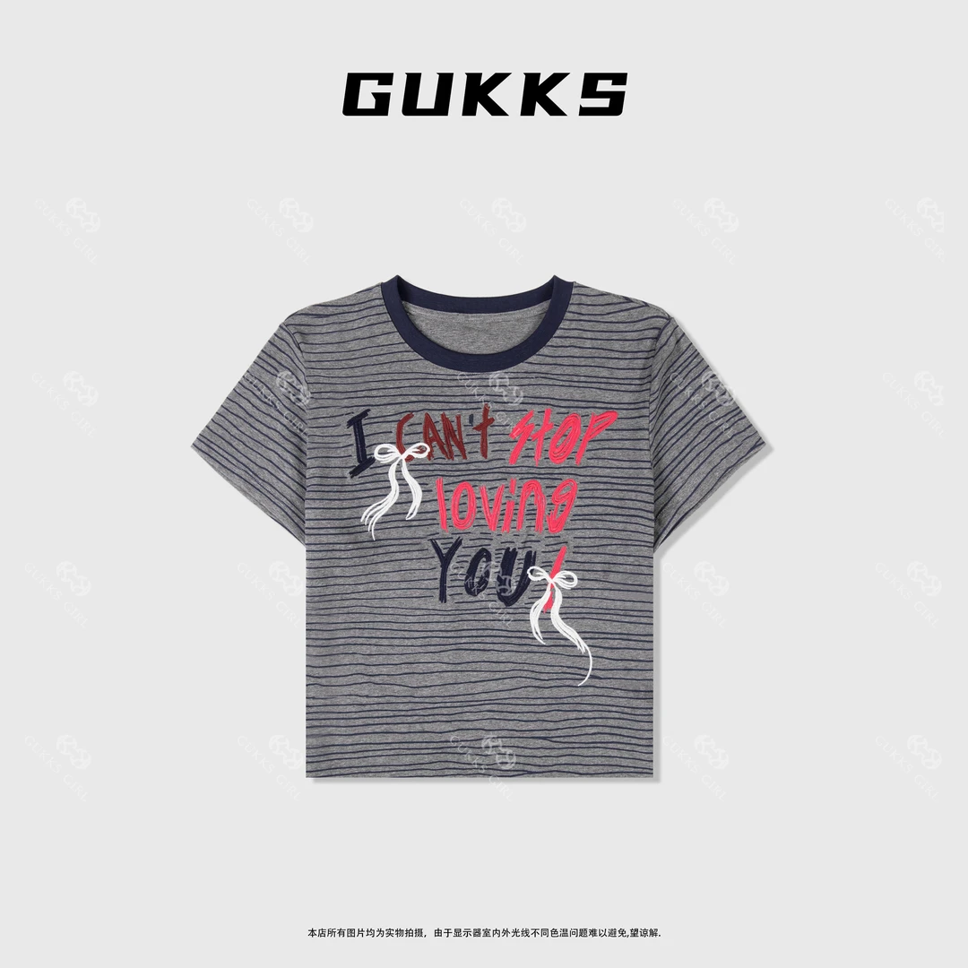 娜娜GUKKS『童话镇』2025夏季条纹字母刺绣减龄百搭短袖T恤