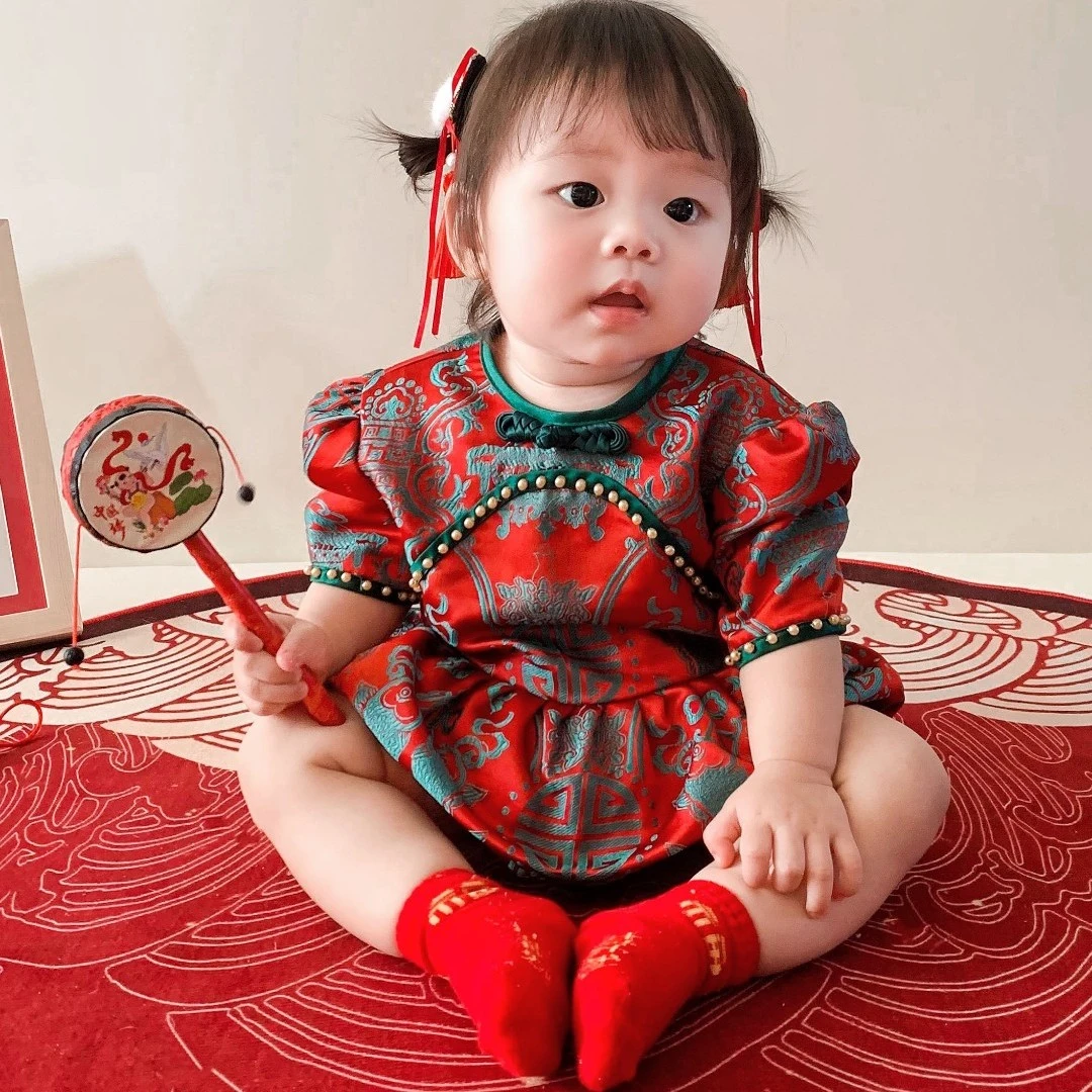 女宝宝婴儿满月百天宴周岁服抓周礼服衣服唐装女孩中国风公主裙