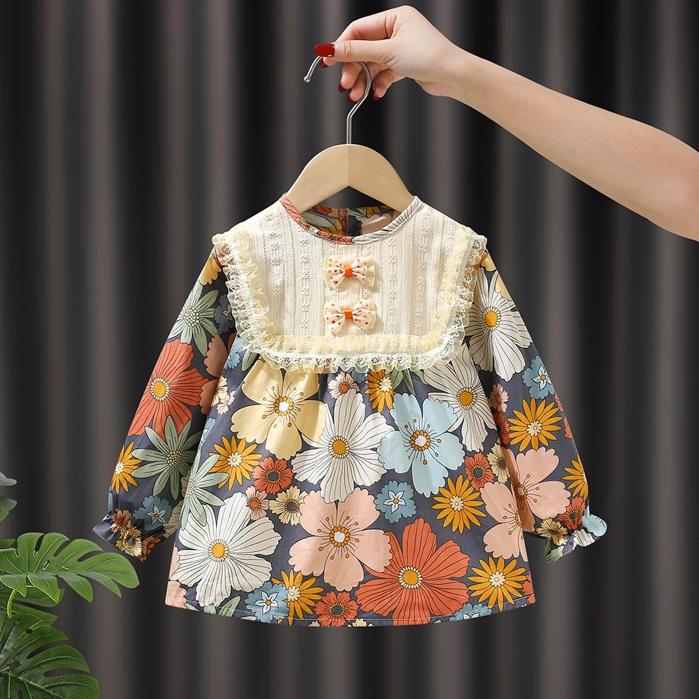 公主裙宝宝罩衣儿童围裙春秋防水防脏女孩洋气婴儿吃饭围兜反穿衣