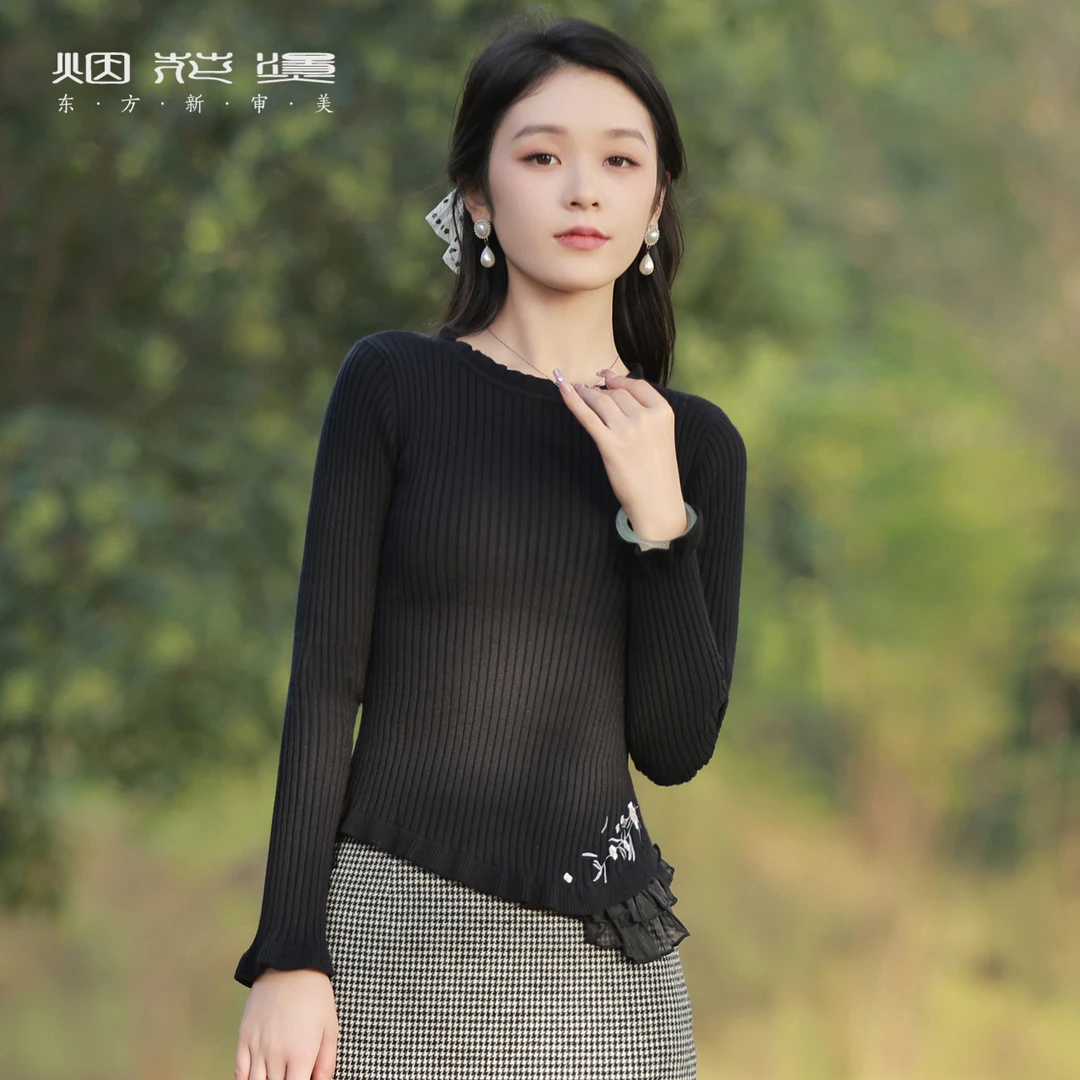 烟花烫长袖针织衫 2025秋季显瘦修身百搭套头圆领绣花打底衫 音扬