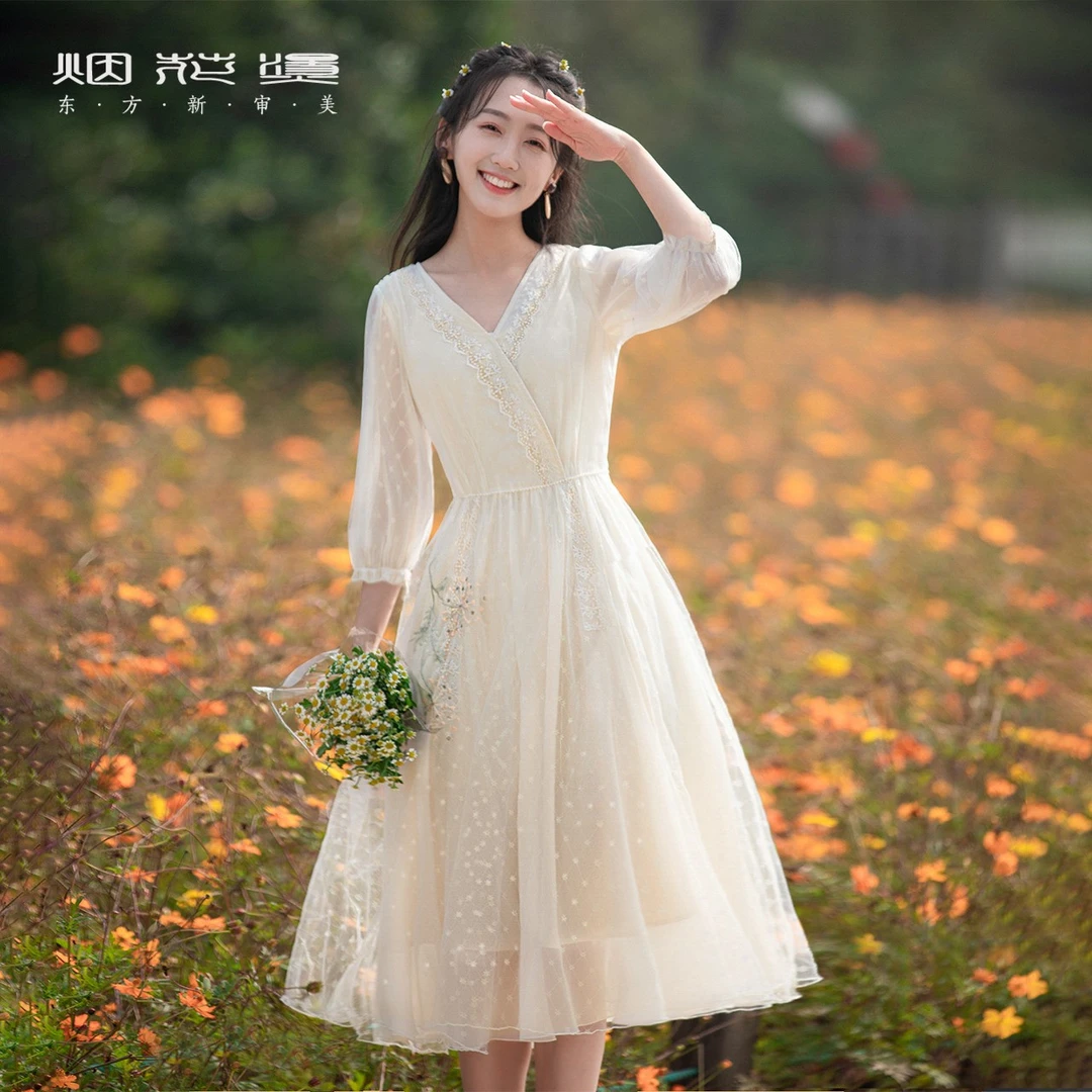 烟花烫气质白色仙女裙 2025秋季清新减龄高腰蕾丝裙仙女裙 玉雯