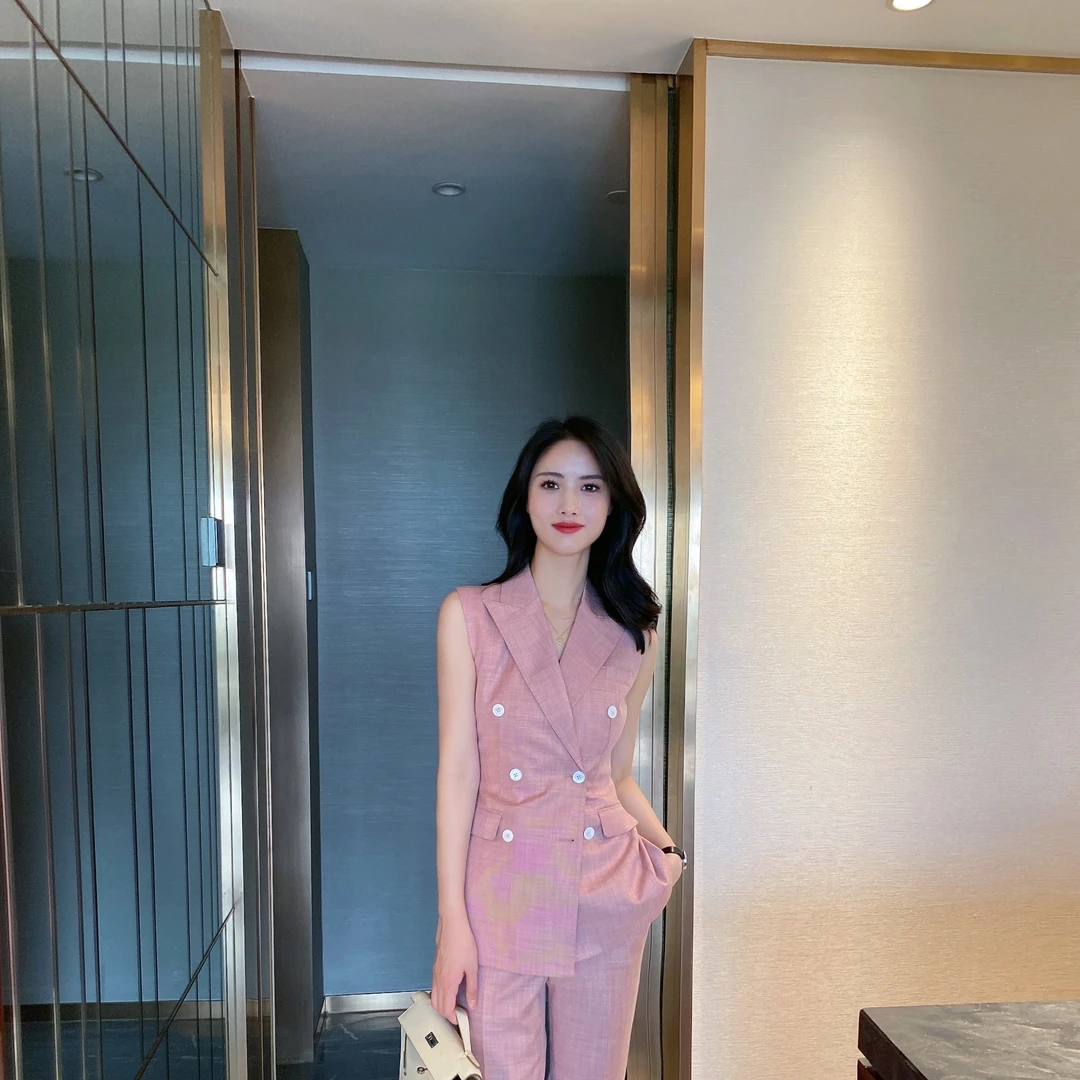 夏季新款花瓣粉双排扣无袖修身西装套装女