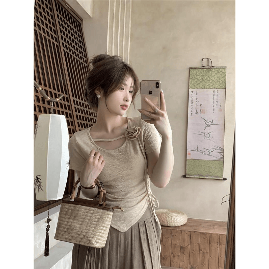 法式立体花朵短袖T恤女夏季纯欲风设计感抽绳不规则修身短款上衣