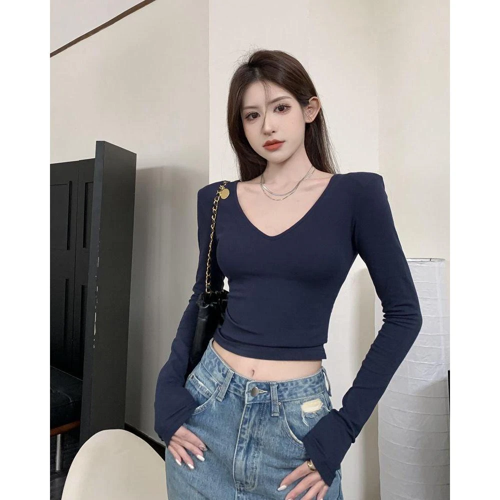 黑色V领辣妹上衣修身内搭垫肩打底衫2024新款女秋装长袖短款T恤女