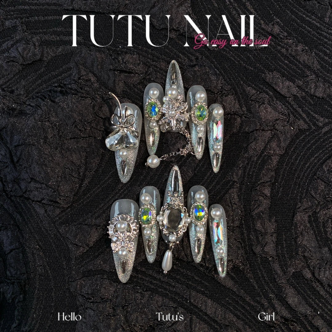 【蓝绿奇迹】TUTU NAIL手工穿戴甲可拆卸美甲重工赠品长尖银猫眼