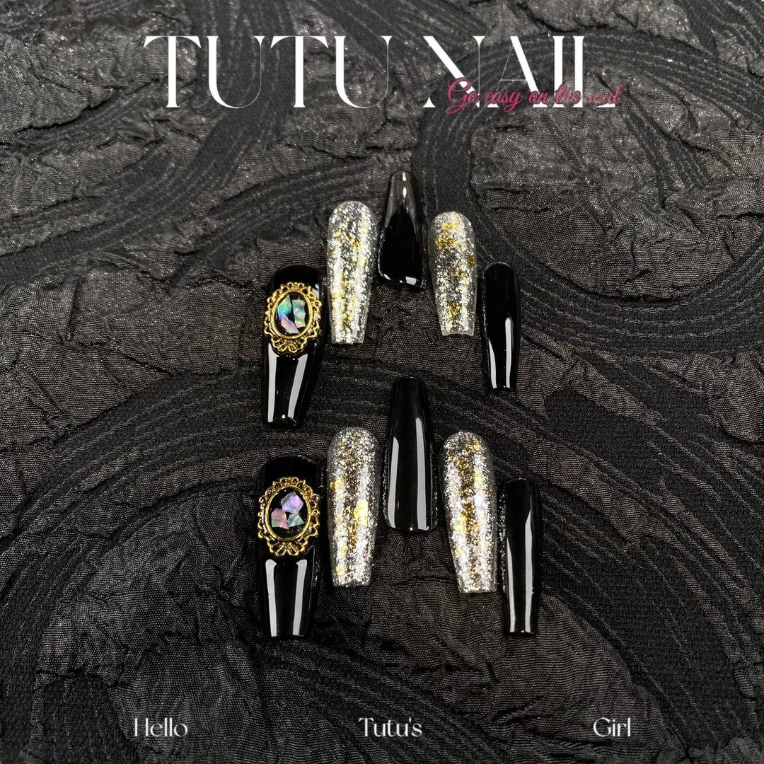 【天马行空】TUTU NAIL手工穿戴美甲省钱风重工奢华长T宫廷复古黑金
