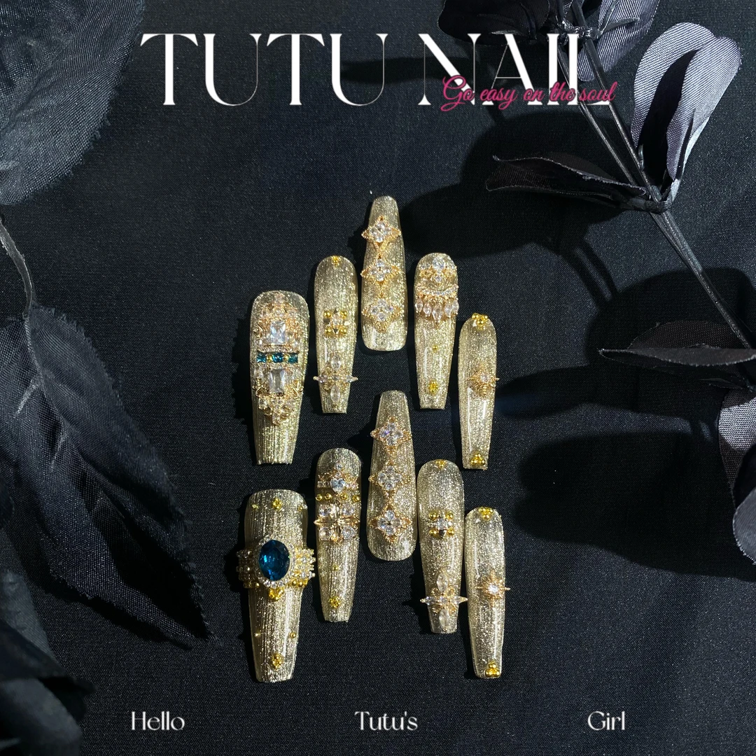 【布契拉提】TUTU NAIL手工穿戴甲可拆卸美甲奢华长T尖金蓝婚甲钢珠