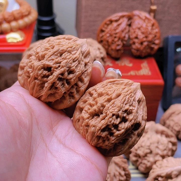 桃核吊坠麦穗虎头