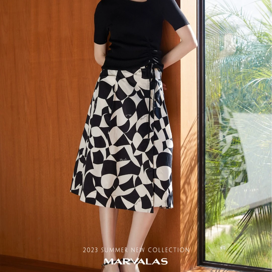 【专柜同款】M207303904曼德诗黑白花色半身裙新款高腰