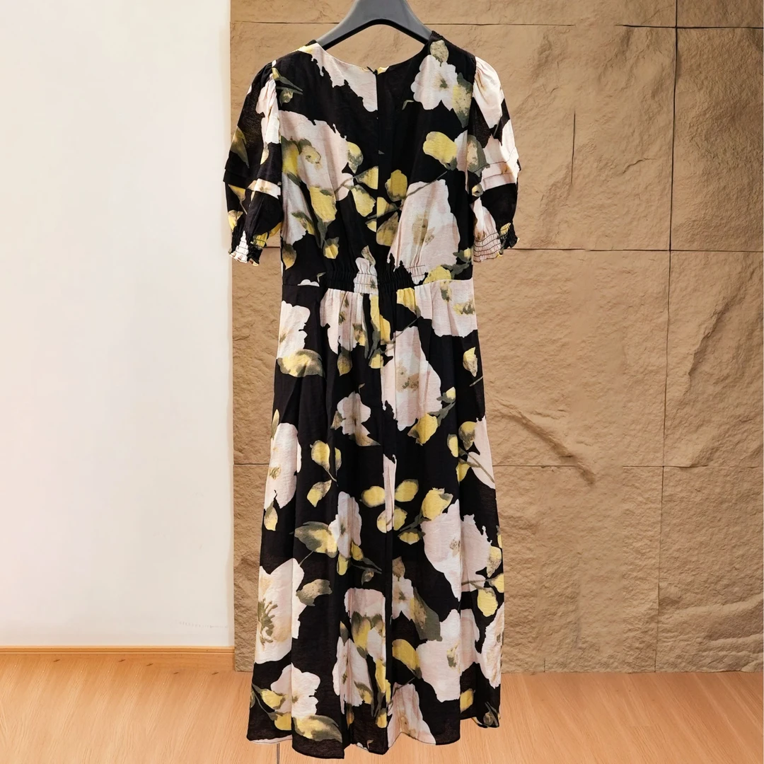 时尚波点连衣裙夏季V领收腰设计感大摆型中长裙Y510106