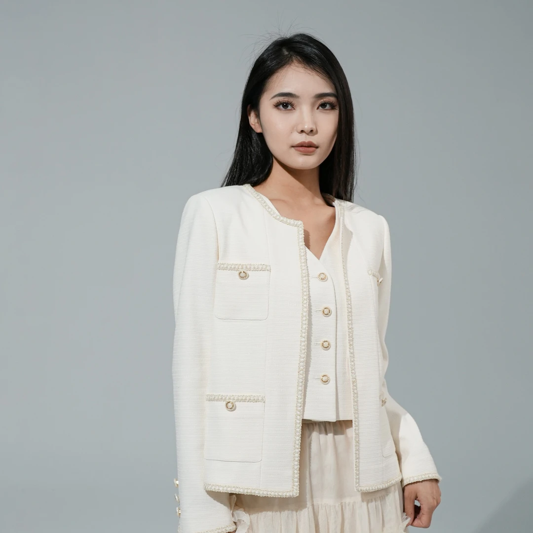 【曼德诗】女装开衫长袖上档次短款曼德诗小香风外套MD421310679