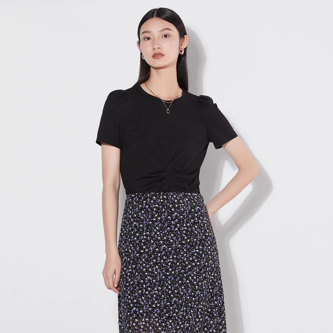 【曼德诗】减龄压褶短袖造型感收腰上衣莫代尔百搭通勤感T恤M310160