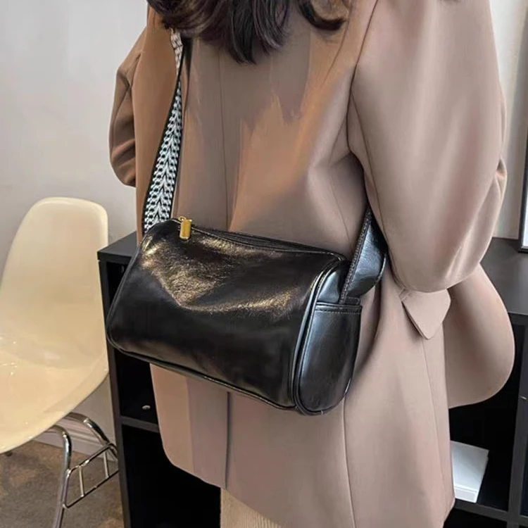 【宠粉福利】2024新款时尚高级轻奢单肩斜跨包7208