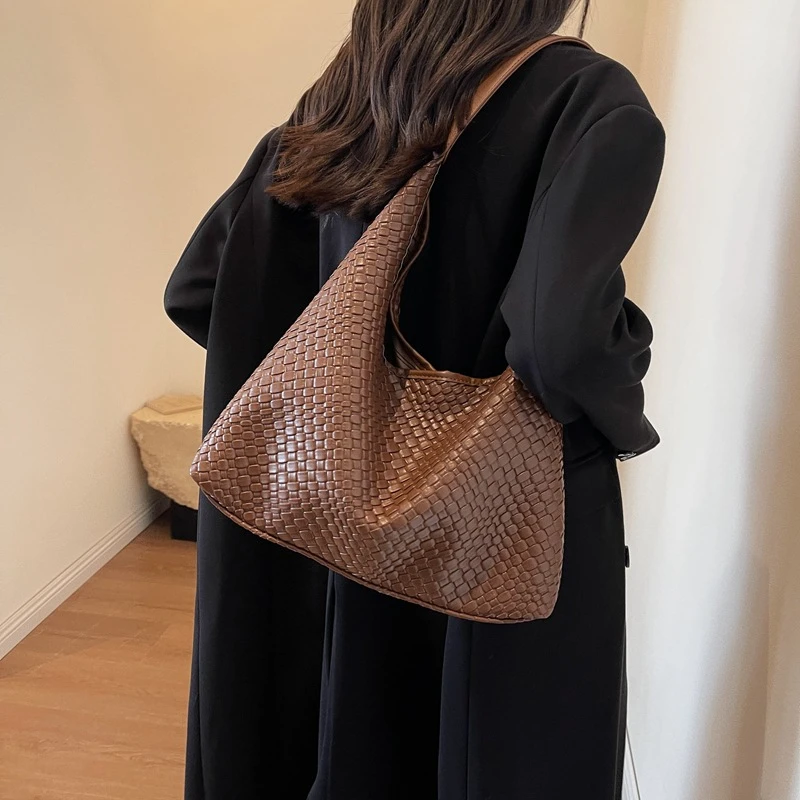 大容量包包女2024新款时尚百搭质感单肩包秋冬复古百搭通勤托特包