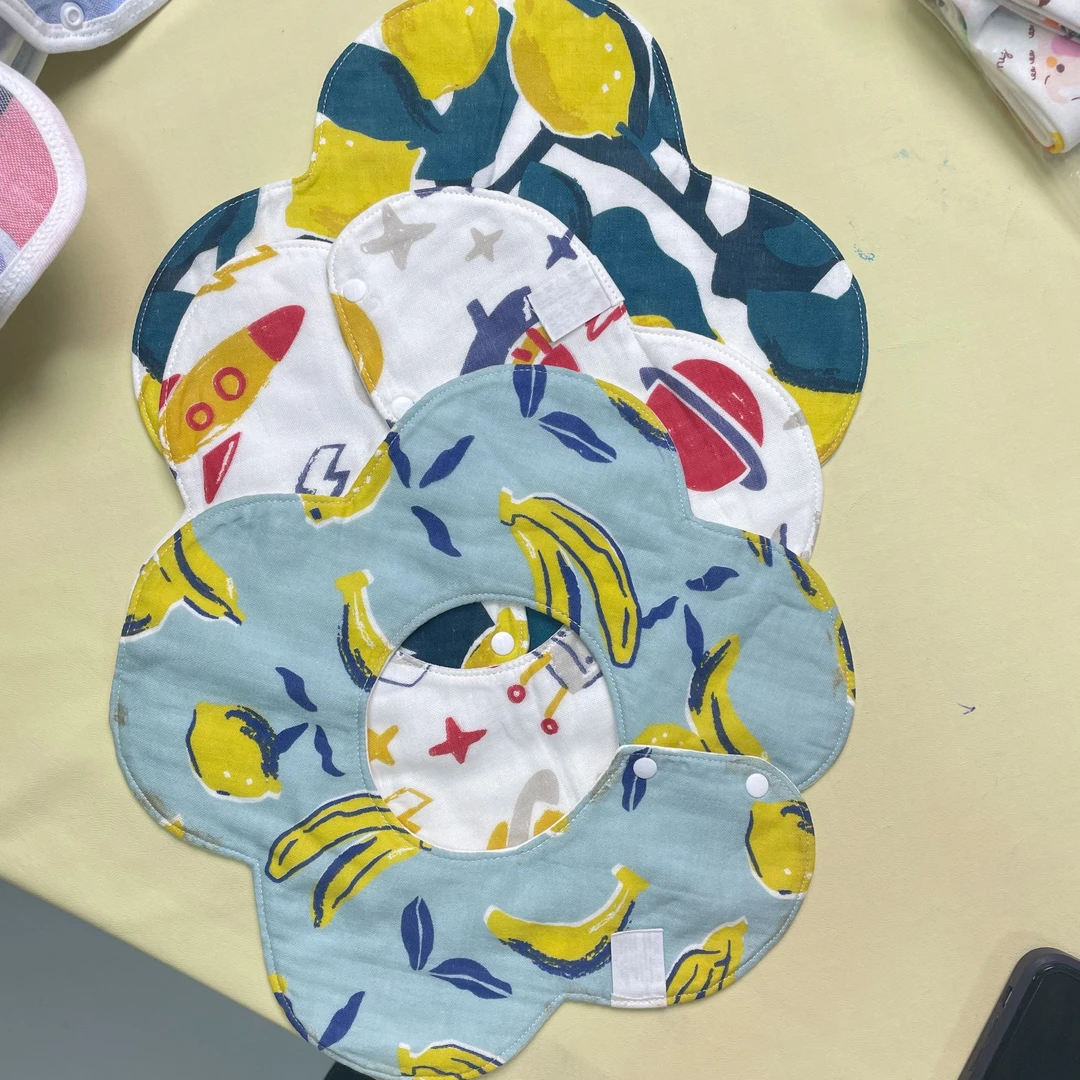 【粉丝福利】婴幼儿花瓣围嘴混色