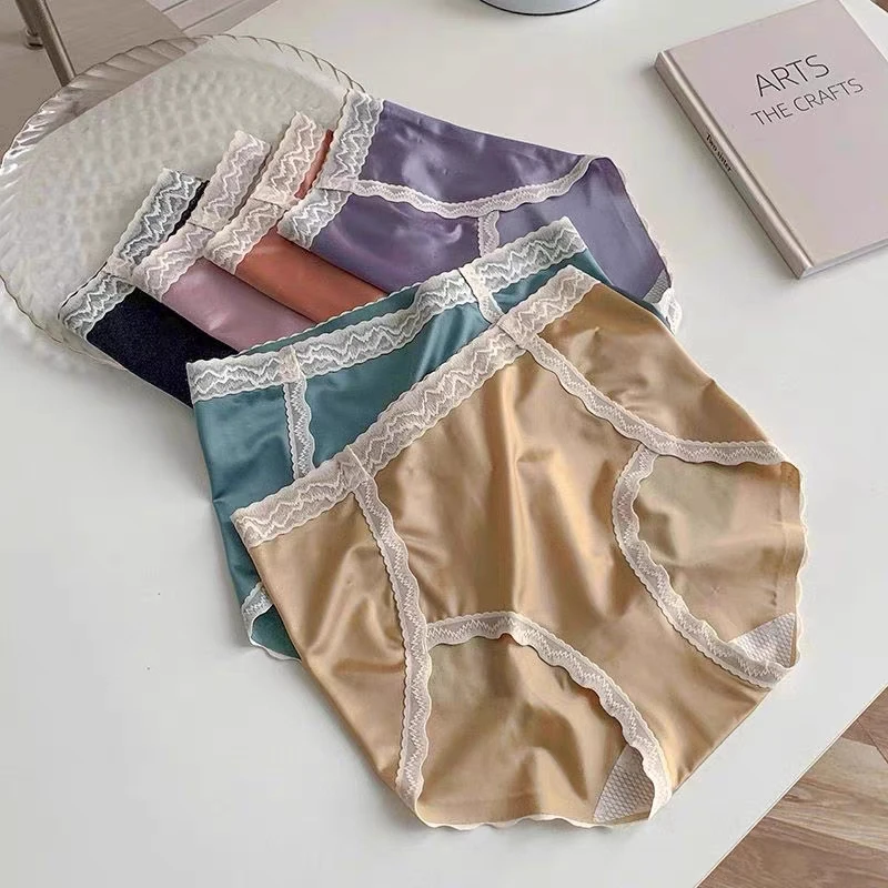 菲小娅  高端冰丝缎面无痕蕾丝内裤女透气棉底裆232