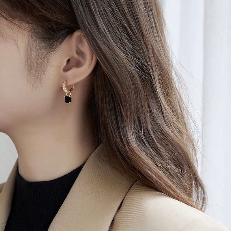 铜合金耳饰 轻奢锆石耳扣高级感气质耳环2023年新款潮耳饰女F1472