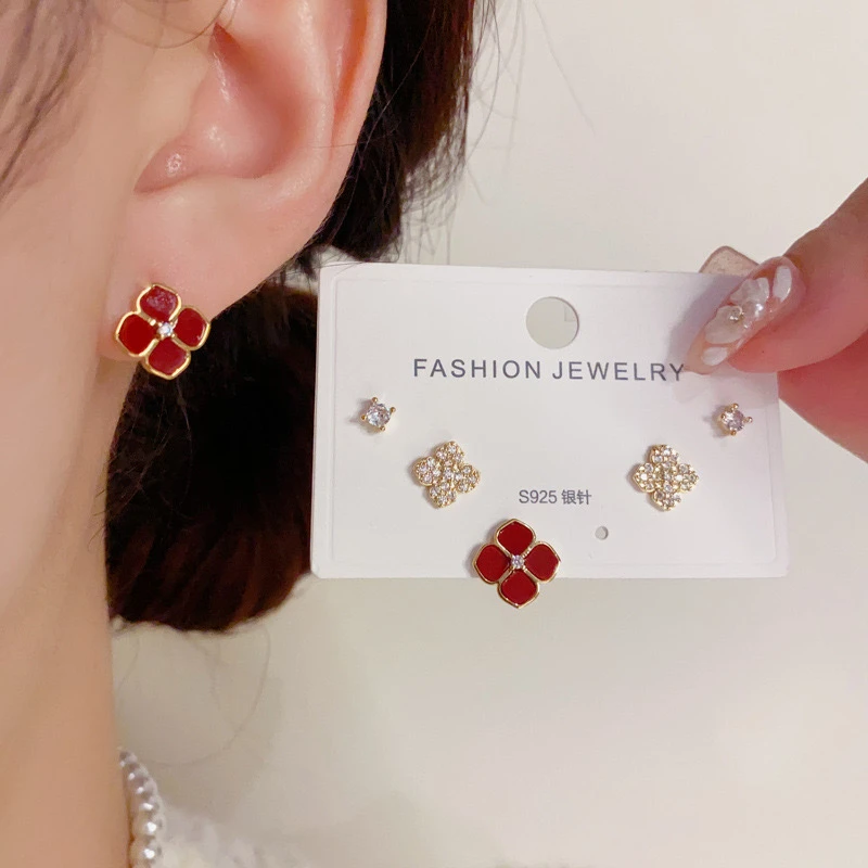 铜合金耳饰 气质红色四叶花组合套装耳钉时尚设计感小巧耳环F1168