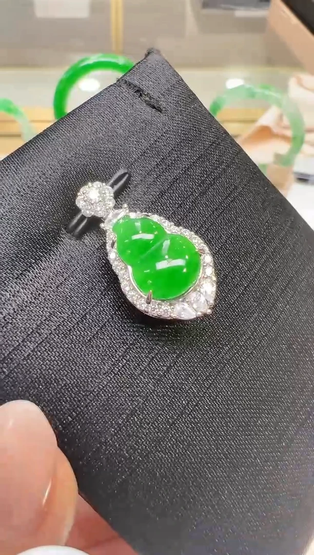 【闪购商品】翡翠吊坠(不含链)银S925镶嵌团购多样性发货拍一付一