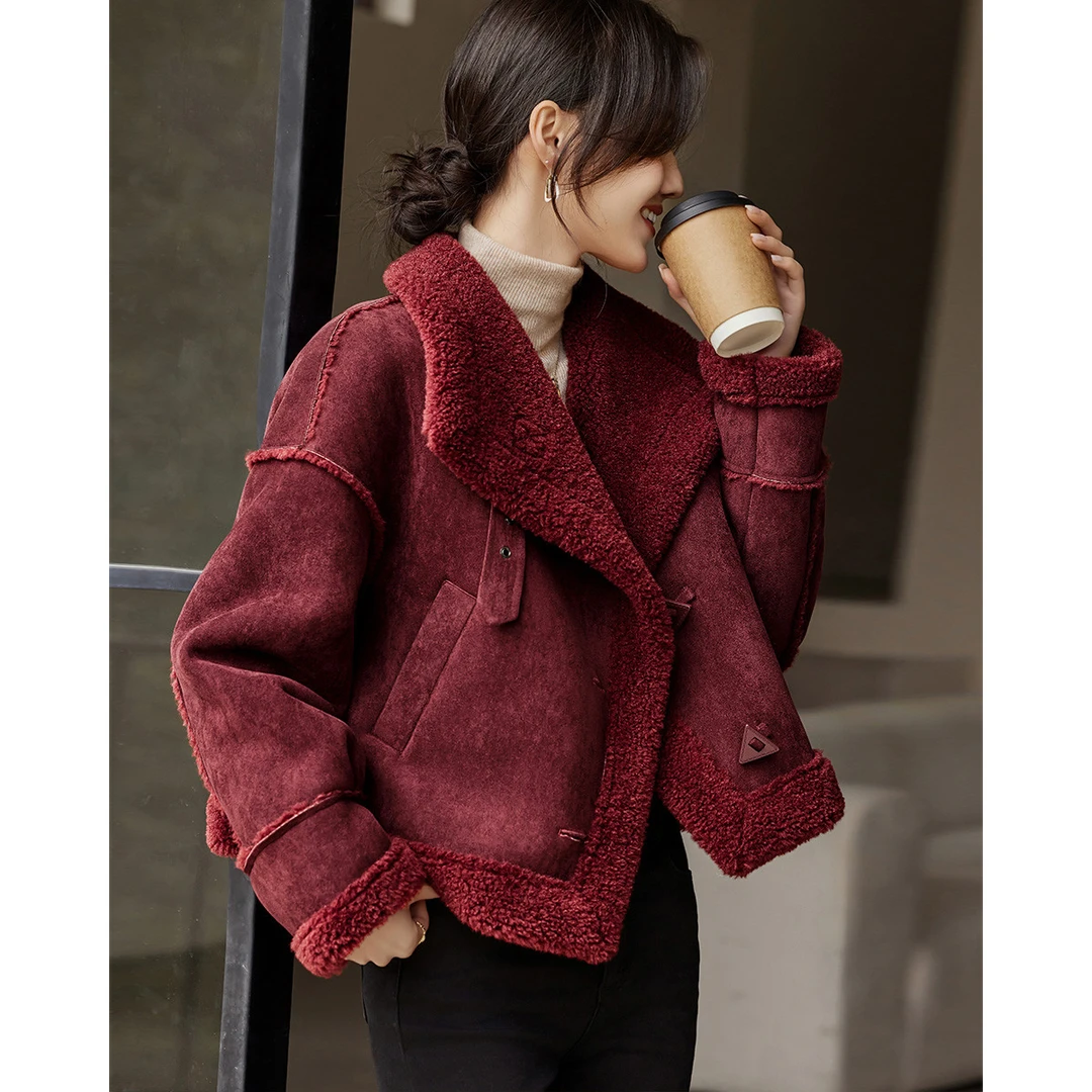 尚静安可拉红加绒加厚保暖皮毛一体2025冬季新款气质仿麂皮绒外套