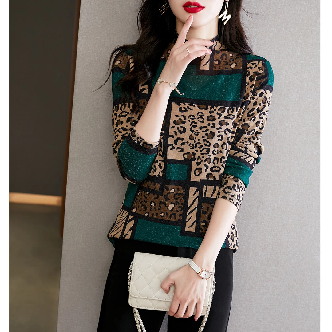 尚静半高领修身复古图案保暖打底衫2025冬季新款加厚舒适内搭上衣