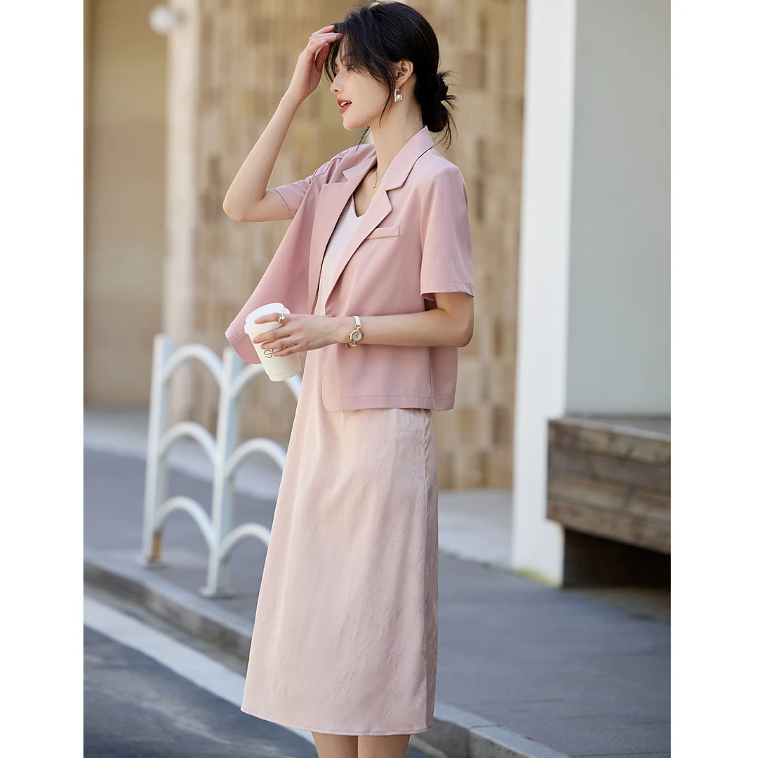 尚静气质提花缎面吊带+短袖西装外套2025夏季新款气质通勤套装